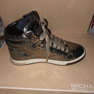 Michael Kors champagne/gold studded sneaker shoes